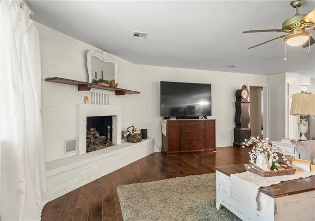 Photo 5 of Sale Pending at 22013 Meadow Wood Dr, Siloam Springs, AR 72761 | MLS# 1355038 | Listing updated on 2026-08-19