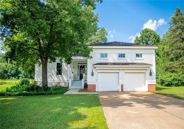 Photo 1 of Single family home for sale at 21730 Troon Ln, Siloam Springs, AR 72761 | MLS# 1355137 | Listing updated on 2026-08-10