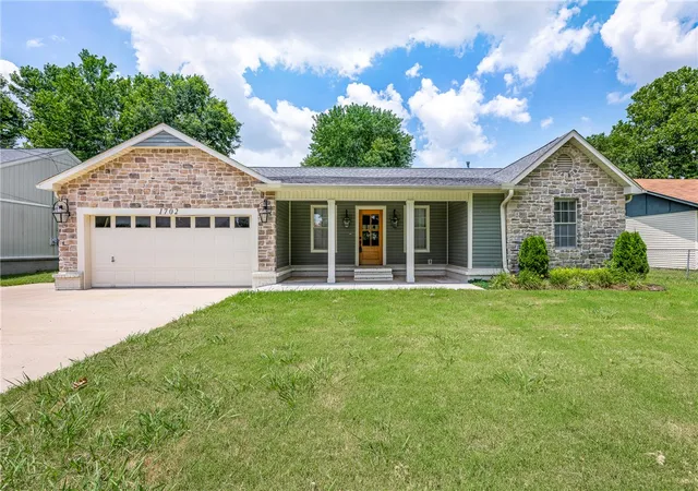 Photo 1 of Single family home for sale at 1702 Sw D St, Bentonville, AR 72712 | MLS# 1354786 | Listing updated on 2026-08-25