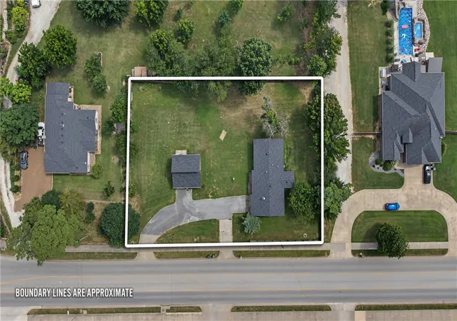 Photo 32 of Sale Pending at 804 W Price Ln, Rogers, AR 72758 | MLS# 1355334 | Listing updated on 2026-08-11