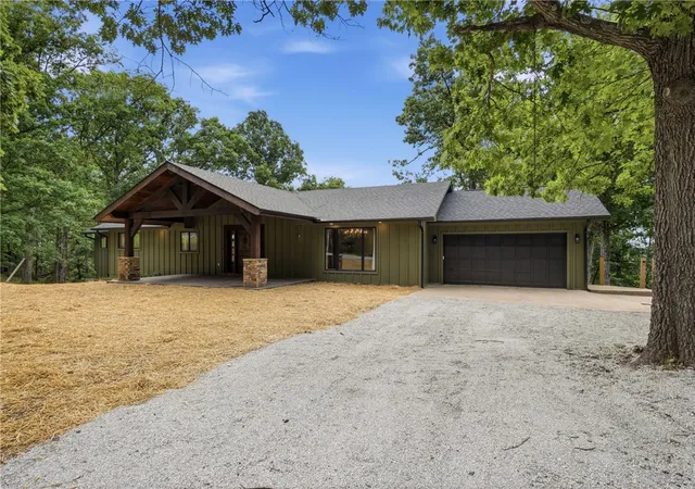 Photo 3 of Single family home for sale at 3707 Mundell Rd, Eureka Springs, AR 72631 | MLS# 1355069 | Listing updated on 2026-08-24