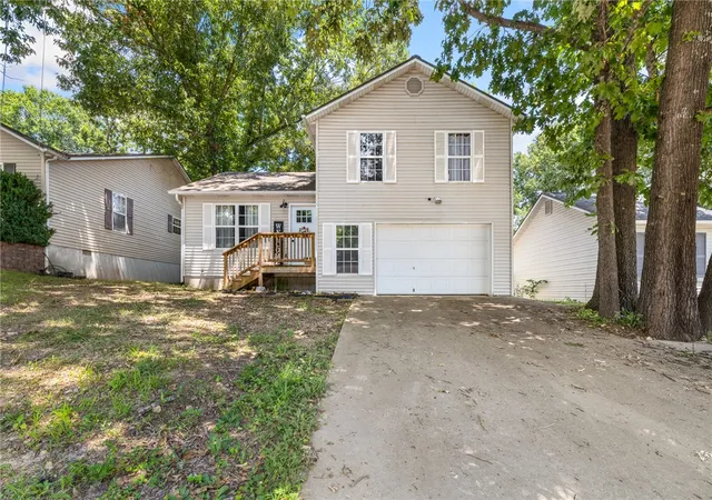 Photo 1 of Sale Pending at 3611 Shields Dr, Harrison, AR 72601 | MLS# 1355191 | Listing updated on 2026-08-14