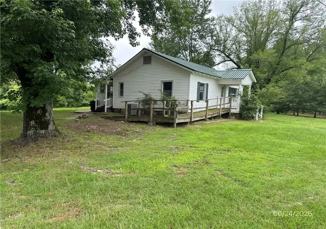 Photo 3 of Single family home for sale at 7512 Highway 103, Clarksville, AR 72830 | MLS# 1355413 | Listing updated on 2026-08-19