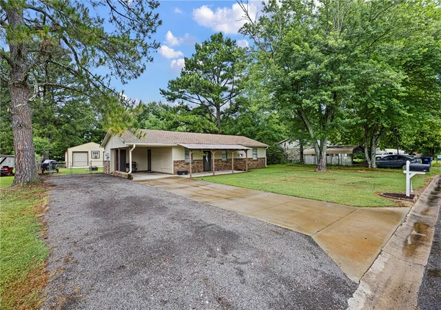 Photo 3 of Single family home for sale at 806 Avenue 6 SE, Atkins, AR 72823 | MLS# 1355601 | Listing updated on 2026-08-14