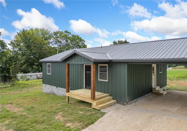 2nd image of 445 Cemetery Rd, Alpena, AR 72611 | MLS# 1355652