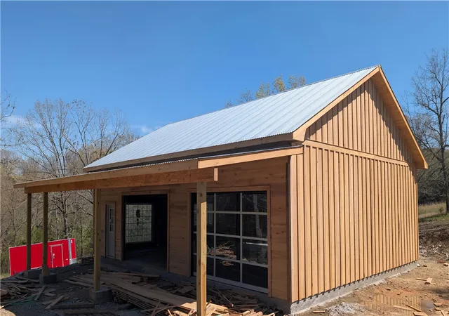 Photo 1 of Single family home for sale at 8412 Cottonwood Rd, Harrison, AR 72601 | MLS# 1355667 | Listing updated on 2026-08-20
