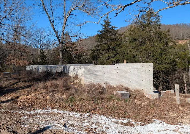 Photo 3 of Single family home for sale at 8412 Cottonwood Rd, Harrison, AR 72601 | MLS# 1355667 | Listing updated on 2026-08-20