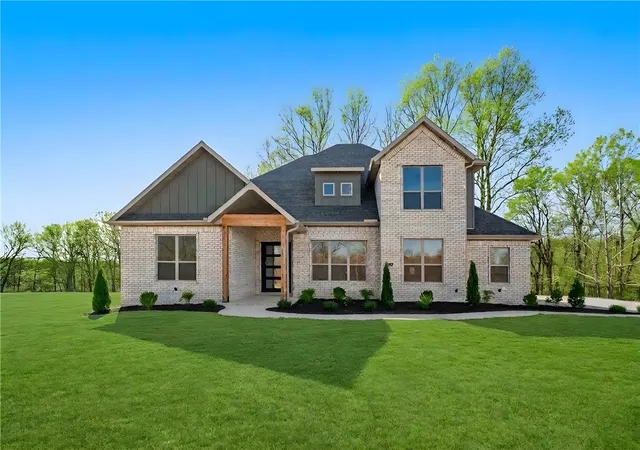 Photo 1 of Sale Pending at 3111 Bloomfield St, Bentonville, AR 72713 | MLS# 1355736 | Listing updated on 2026-08-11
