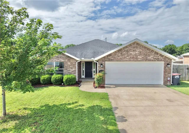 Photo 1 of Single family home for sale at 143 Alexandra Loop, Elkins, AR 72727 | MLS# 1355841 | Listing updated on 2026-09-21