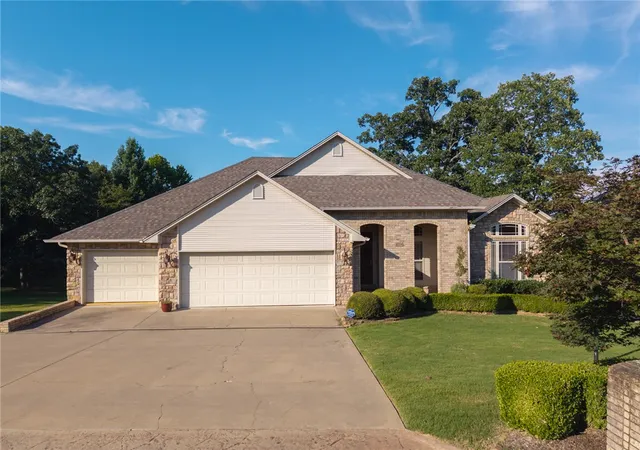 2nd image of 2710 Parkway Ln, Van Buren, AR 72956 | MLS# 1355076