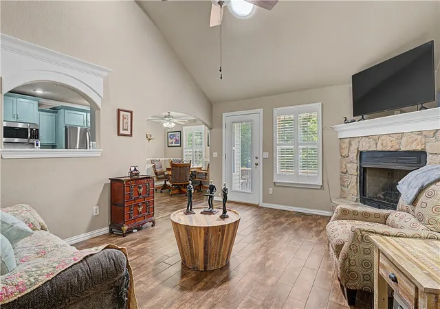 3rd image of 5 Queensborough Dr, Bella Vista, AR 72715 | MLS# 1355503