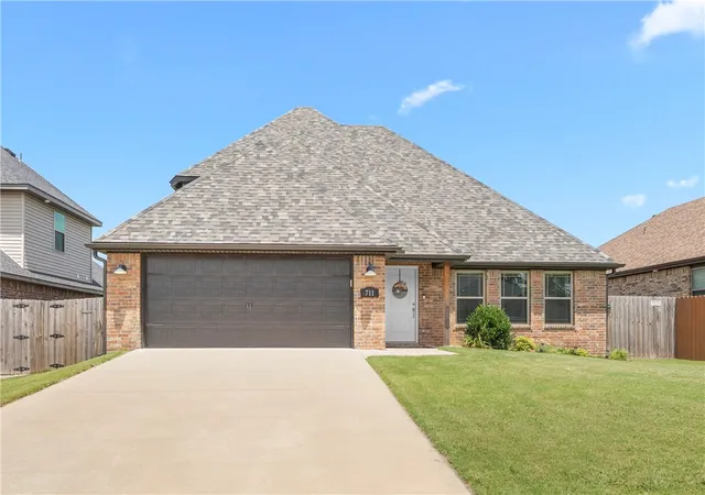 Photo 1 of Sale Pending at 711 Taylor St, Siloam Springs, AR 72761 | MLS# 1355777 | Listing updated on 2026-08-21