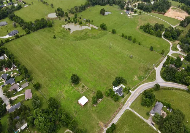 Photo 4 of Sale Pending at E New Hope Rd, Rogers, AR 72758 | MLS# 1355768 | Listing updated on 2026-08-10