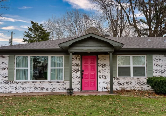 Photo 1 of Single family home for sale at 1305 Convair St, Bentonville, AR 72712 | MLS# 1356045 | Listing updated on 2026-08-24