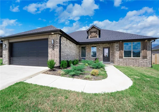 1st image of 872 Round Top St, Prairie Grove, AR 72753 | MLS# 1355202