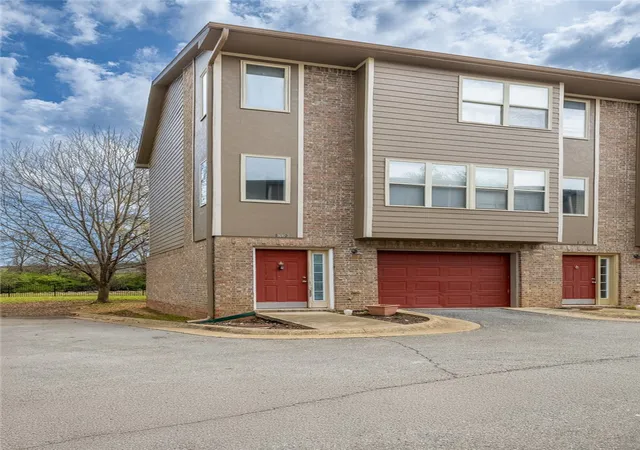 1st image of 1882 N Scull Creek Dr, Fayetteville, AR 72703 | MLS# 1356263