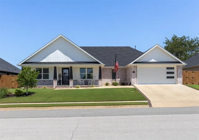 Photo 1 of Sale Pending at 700 Morgan St, Centerton, AR 72719 | MLS# 1356312 | Listing updated on 2026-08-20