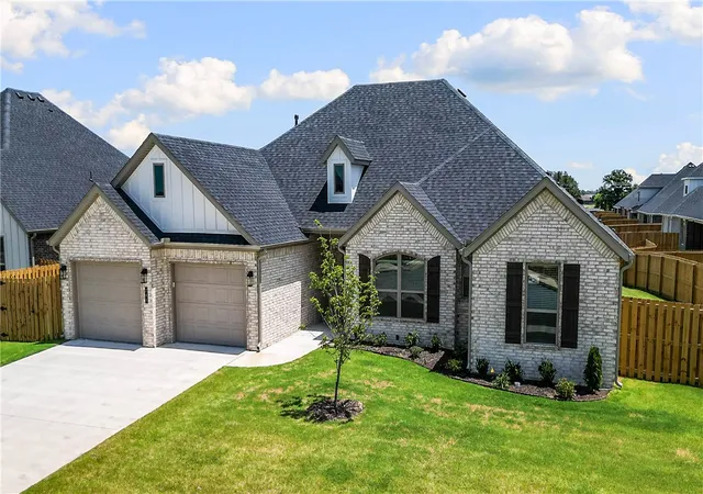 2nd image of 748 Jenison Rd, Springdale, AR 72762 | MLS# 1356295