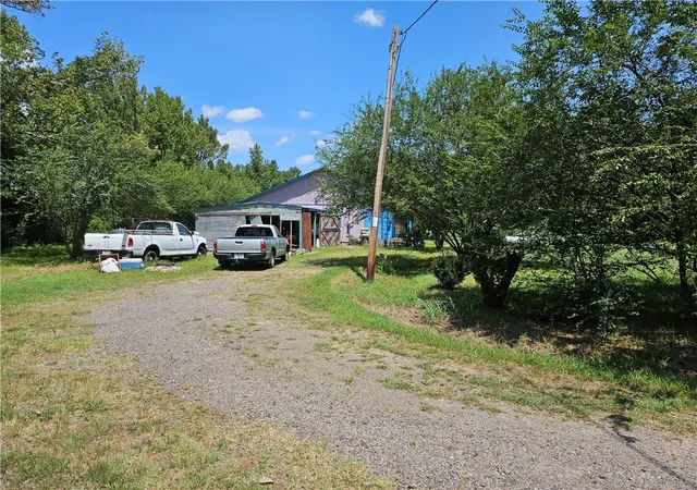 Photo 3 of Sale Pending at 629 Bud Chesney Rd, Russellville, AR 72802 | MLS# 1356245 | Listing updated on 2026-09-15