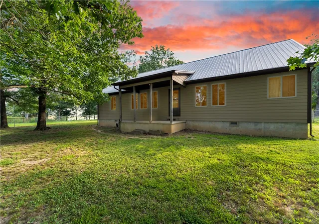 Single family home for sale at 483 Madison 3565, Kingston, AR 72742 | MLS# 1355907