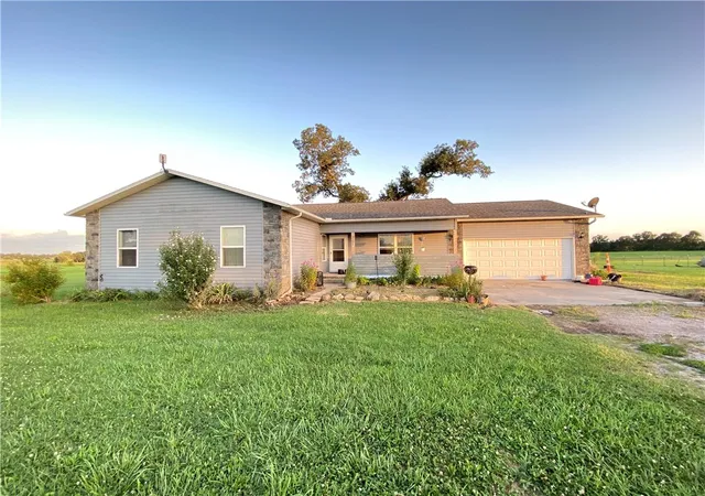 Photo 1 of Single family home for sale at 261 W Old Carpenter Ln, Harrison, AR 72601 | MLS# 1356169 | Listing updated on 2026-08-11