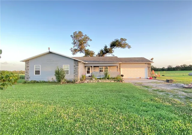 Photo 2 of Single family home for sale at 261 W Old Carpenter Ln, Harrison, AR 72601 | MLS# 1356169 | Listing updated on 2026-08-11