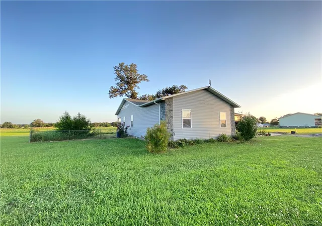 Photo 3 of Single family home for sale at 261 W Old Carpenter Ln, Harrison, AR 72601 | MLS# 1356169 | Listing updated on 2026-08-11