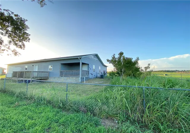 Photo 4 of Single family home for sale at 261 W Old Carpenter Ln, Harrison, AR 72601 | MLS# 1356169 | Listing updated on 2026-08-11