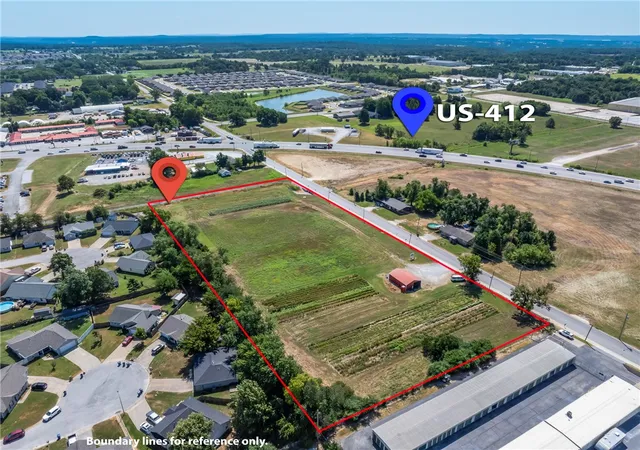 Photo 4 of House for sale at 1595 E Kenwood St, Siloam Springs, AR 72761 | MLS# 1356296 | Listing updated on 2026-08-14