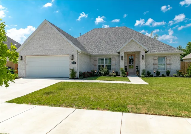 Photo 3 of Sale Pending at 3503 E Lexus Dr, Fayetteville, AR 72764 | MLS# 1356630 | Listing updated on 2026-08-25