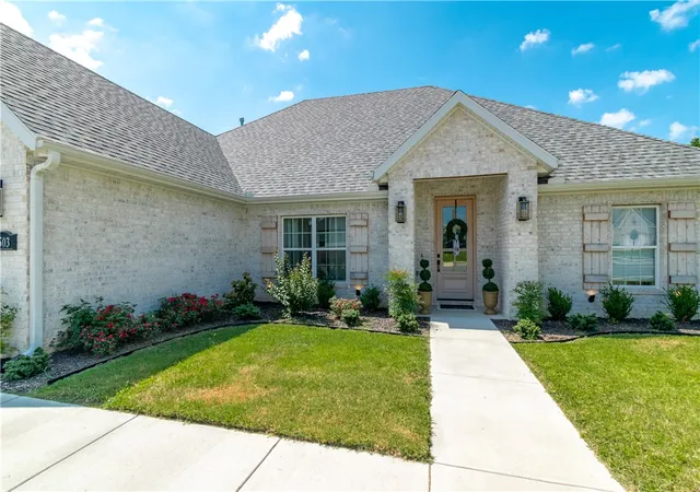 Photo 4 of Sale Pending at 3503 E Lexus Dr, Fayetteville, AR 72764 | MLS# 1356630 | Listing updated on 2026-08-25