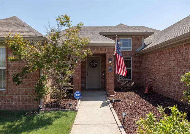 Photo 1 of Sale Pending at 330 Beasley Dr, Centerton, AR 72719 | MLS# 1356655 | Listing updated on 2026-08-23