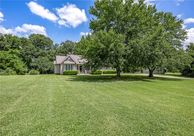 Photo 1 of Single family home for sale at 13946 Fairmount Rd, Siloam Springs, AR 72761 | MLS# 1356632 | Listing updated on 2026-08-10