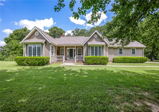 Photo 3 of Single family home for sale at 13946 Fairmount Rd, Siloam Springs, AR 72761 | MLS# 1356632 | Listing updated on 2026-08-10