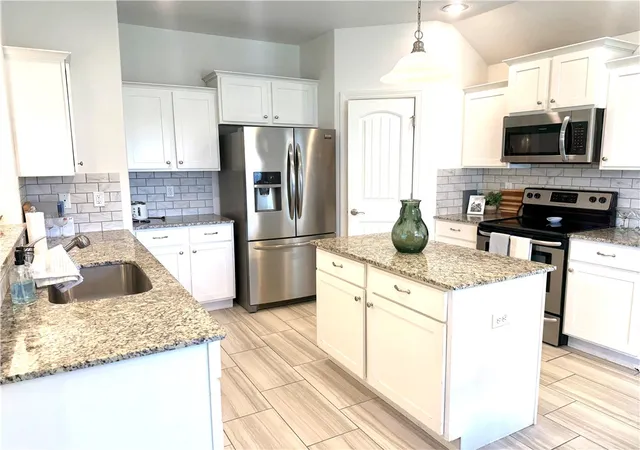 Photo 3 of Single family home for sale at 4678 W Croft Dr, Fayetteville, AR 72704 | MLS# 1356658 | Listing updated on 2026-08-20