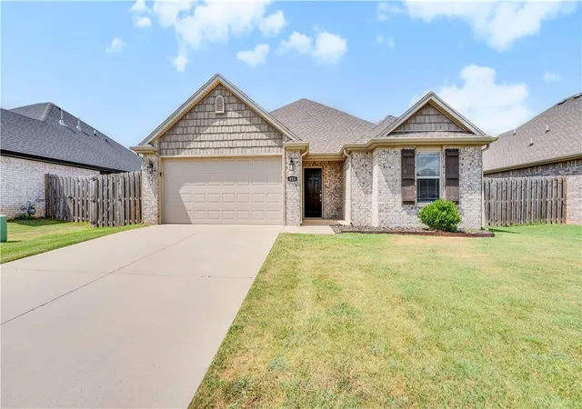 1st image of 910 Sassafras Ln, Centerton, AR 72719 | MLS# 1356670