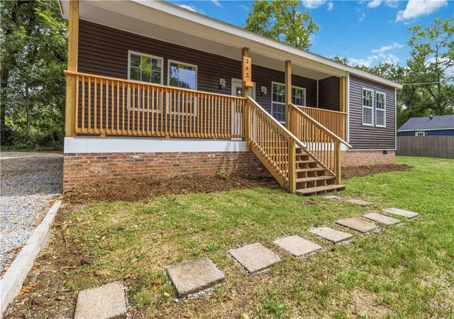Photo 3 of Sale Pending at 262 Dallas St Sw, Gravette, AR 72736 | MLS# 1356706 | Listing updated on 2026-08-09