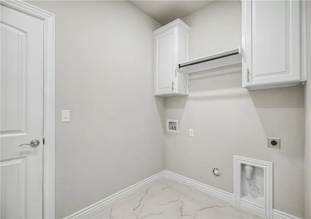 Photo 3 of Single family home for sale at 802 W Kelley Ann St, Siloam Springs, AR 72761 | MLS# 1356776 | Listing updated on 2026-08-17