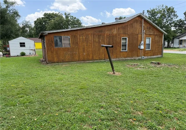 Photo 3 of Single family home for sale at 817 Crutcher St, Springdale, AR 72764 | MLS# 1356897 | Listing updated on 2026-08-21