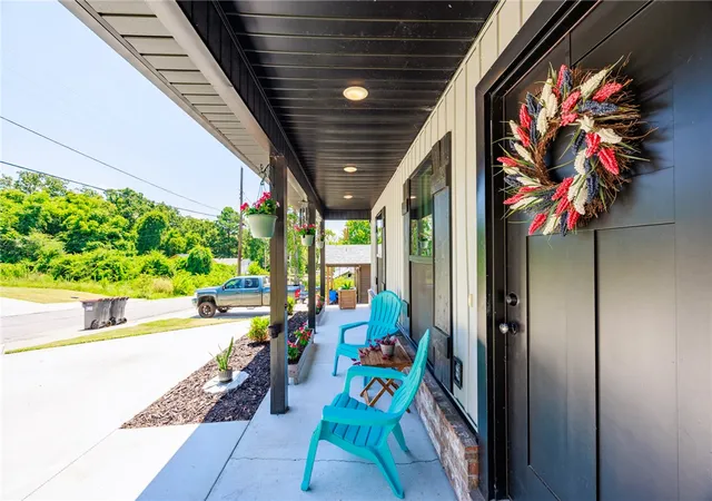 2nd image of 329 Lafayette St, Van Buren, AR 72956 | MLS# 1357074
