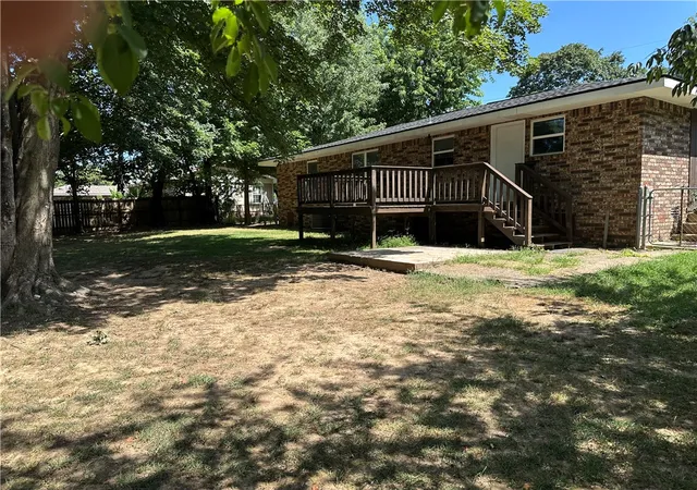 Photo 3 of Single family home for sale at 1002 Bobo Ave, Berryville, AR 72616 | MLS# 1357097 | Listing updated on 2026-08-22