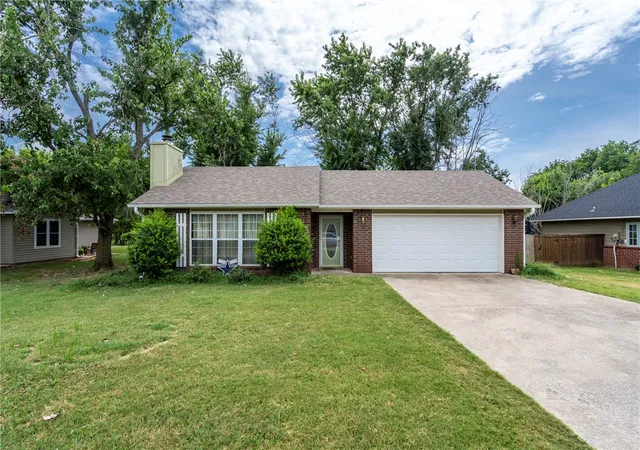 Photo 1 of Single family home for sale at 108 Greenwood Pl, Siloam Springs, AR 72761 | MLS# 1357102 | Listing updated on 2026-08-24