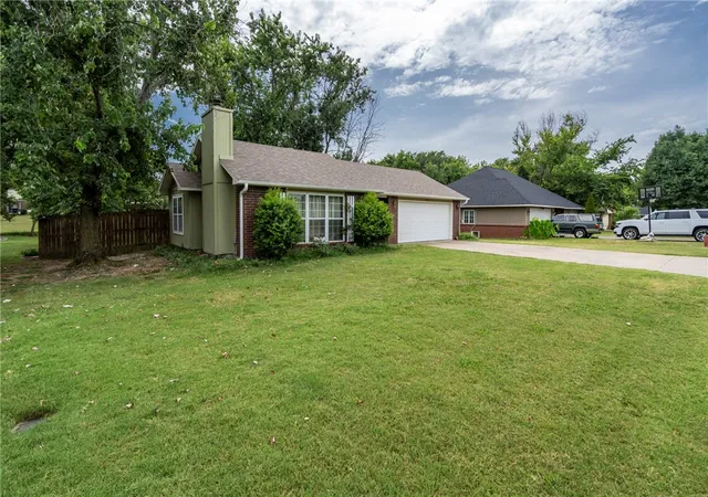 Photo 41 of Single family home for sale at 108 Greenwood Pl, Siloam Springs, AR 72761 | MLS# 1357102 | Listing updated on 2026-08-24
