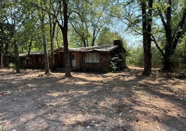 2nd image of 2909 Winn Mountain Rd, Mountainburg, AR 72946 | MLS# 1357096