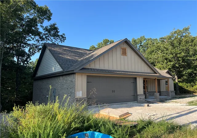 Photo 3 of Single family home for sale at 117 Salen Ln, Bella Vista, AR 72715 | MLS# 1357100 | Listing updated on 2026-08-13