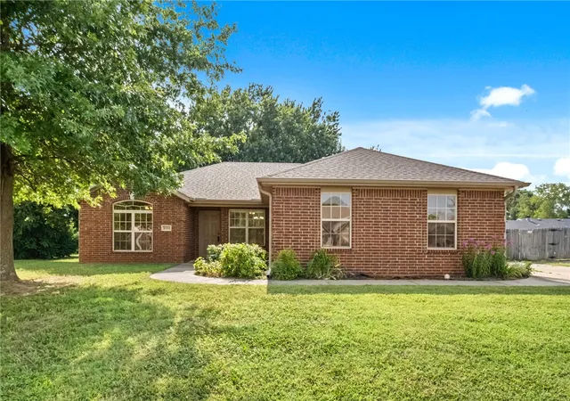 1st image of 1493 N Hazeltine Dr, Fayetteville, AR 72704 | MLS# 1357057