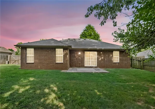 25th image of 1493 N Hazeltine Dr, Fayetteville, AR 72704 | MLS# 1357057
