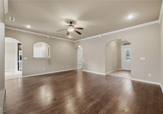 Photo 5 of Sale Pending at 6011 S 38th Street, Rogers, AR 72758 | MLS# 1356874 | Listing updated on 2026-08-10