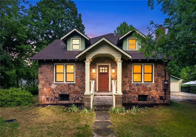 Photo 1 of Single family home for sale at 846 Mission Blvd, Fayetteville, AR 72701 | MLS# 1357341 | Listing updated on 2026-08-26