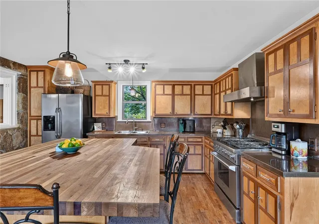 Photo 2 of Single family home for sale at 846 Mission Blvd, Fayetteville, AR 72701 | MLS# 1357341 | Listing updated on 2026-08-26